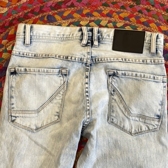 Men’s light wash jeans - Picture 5 of 5